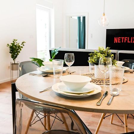50Qm Apartment In Krefeld Zentral Gelegen Mit Hohen Decken - Beuys Apartments - クレーフェルト エクステリア 写真
