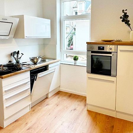 50Qm Apartment In Krefeld Zentral Gelegen Mit Hohen Decken - Beuys Apartments - クレーフェルト エクステリア 写真
