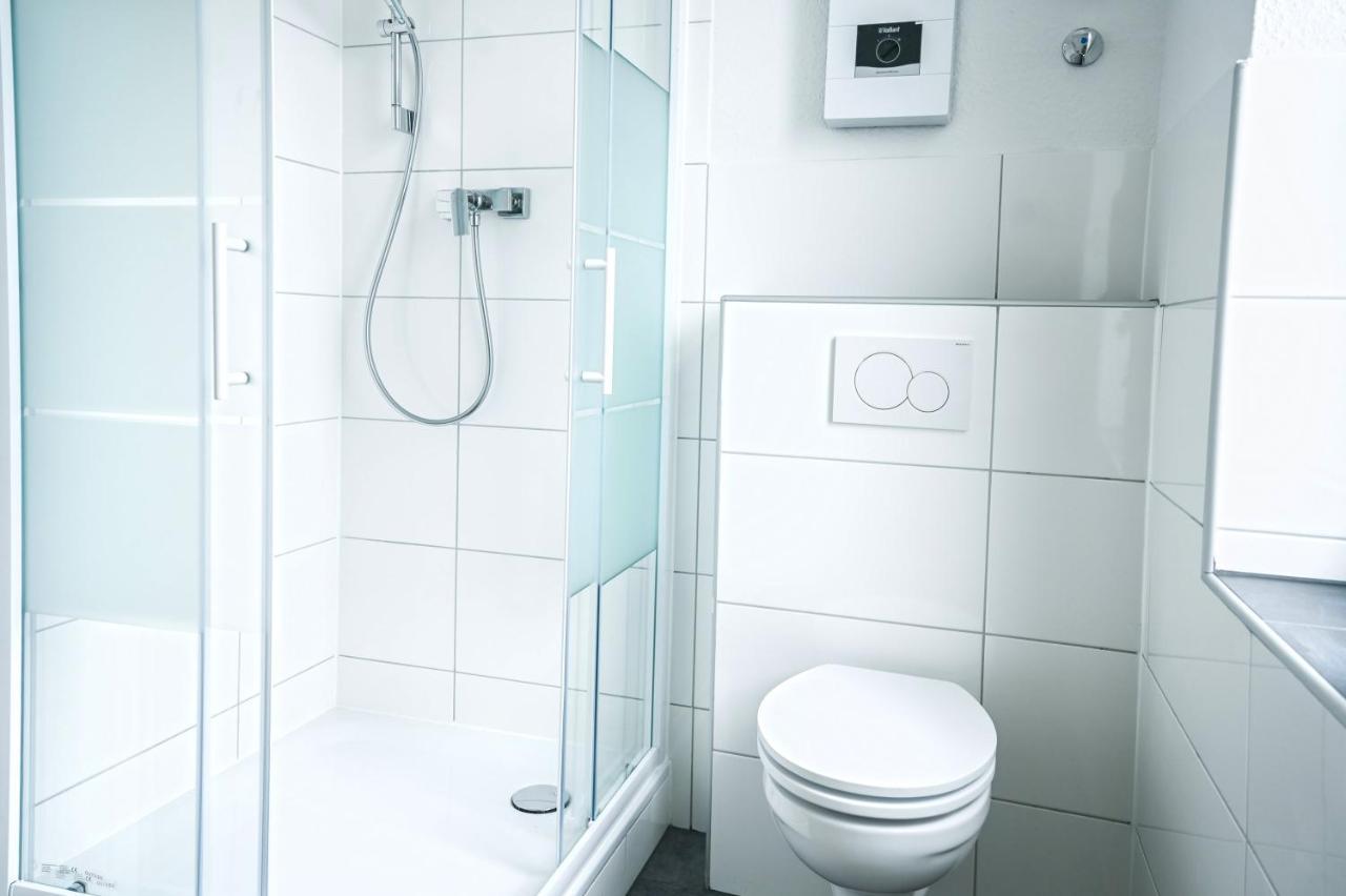 50Qm Apartment In Krefeld Zentral Gelegen Mit Hohen Decken - Beuys Apartments - クレーフェルト エクステリア 写真