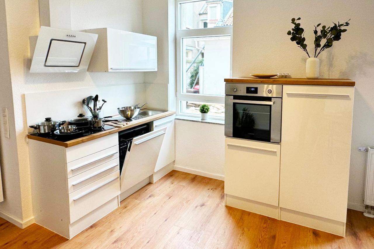50Qm Apartment In Krefeld Zentral Gelegen Mit Hohen Decken - Beuys Apartments - クレーフェルト エクステリア 写真